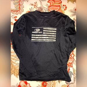 Mossy Oak boys 14/16 long sleeved t. Black.